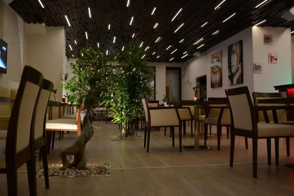 دروبيتا تورنو سيفيرين Zenti Plaza Hotel المظهر الخارجي الصورة