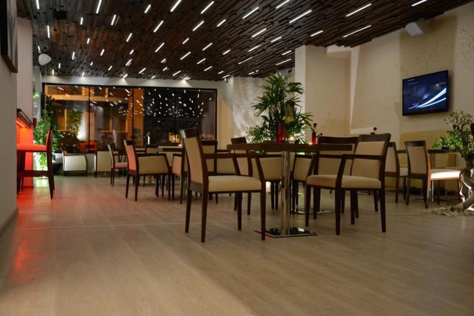 دروبيتا تورنو سيفيرين Zenti Plaza Hotel المظهر الخارجي الصورة